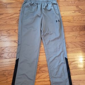 Under Armour youth XL athletic pants